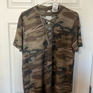 NWT. Women’s Large Forever 21 dress.